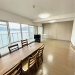 ダイニングからリビング(内装)